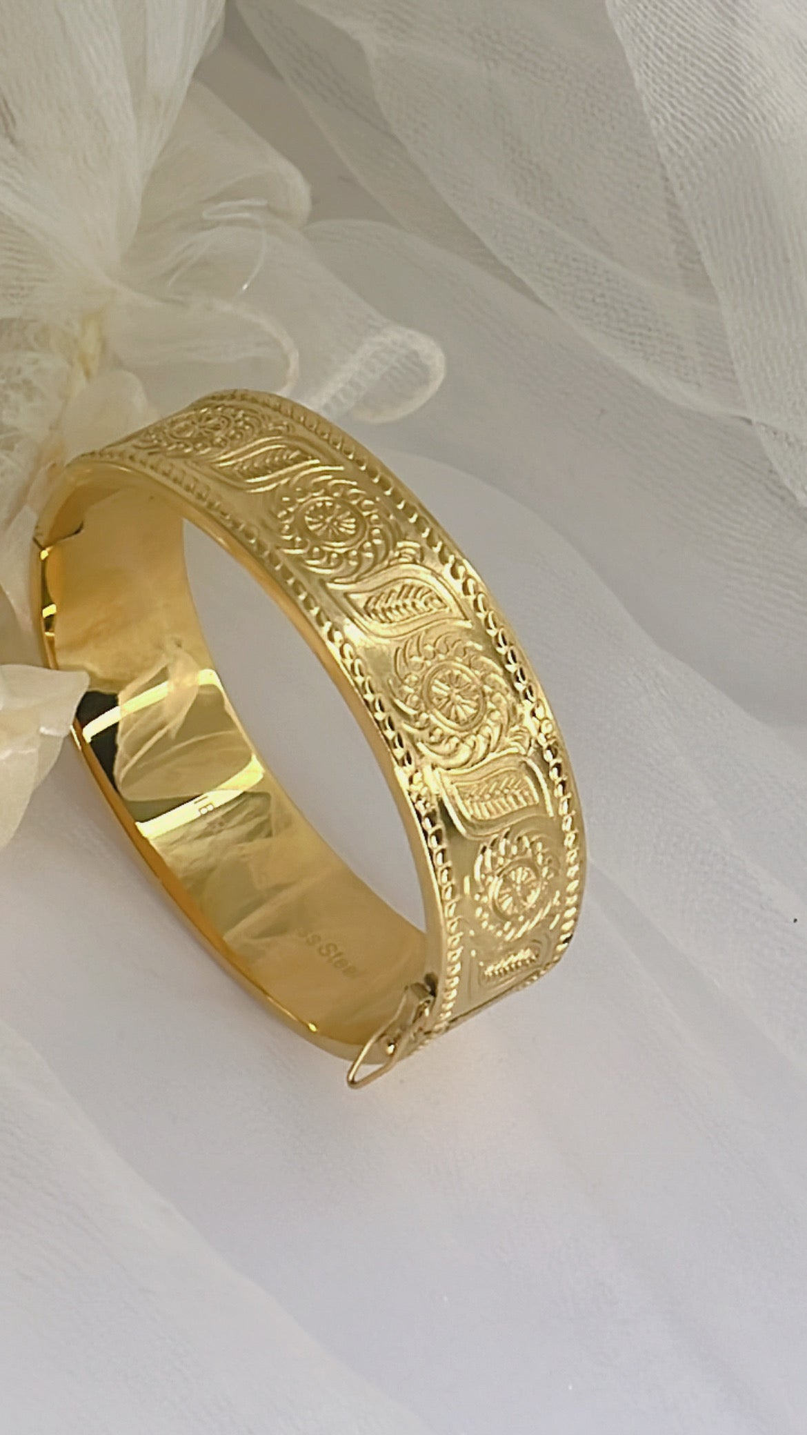 Bracelet(6CM) عصير الصابون منقوش كامل