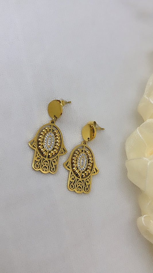 Boucle d’oreille la main de Fatima avec les strass